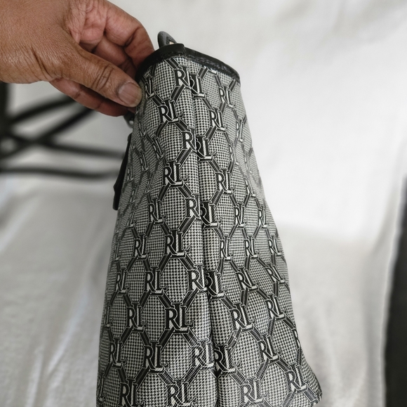 Ralph Lauren Signature Monogram Black and White Tote - Picture 5 of 10